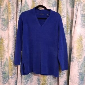 Royal blue size small super soft sweater v neck